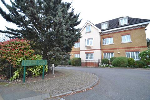 2 bedroom flat to rent, Edgware- with Parking