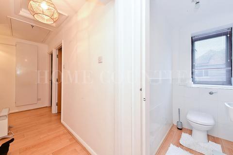 undefined, Wyllyotts Close, Potters Bar, EN6