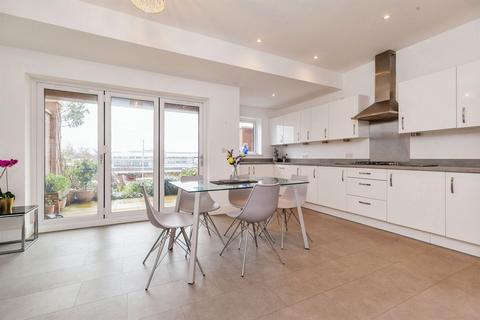 4 bedroom end of terrace house for sale, Infinity View, Stockton-On-Tees