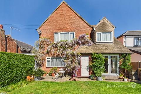 5 bedroom detached house for sale, Mountfields Drive, Loughborough