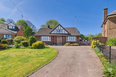 3 bedroom detached house for sale, Rowbury Drive, Burton-on-Trent