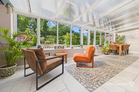 3 bedroom detached house for sale, Rowbury Drive, Burton-on-Trent