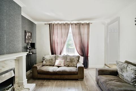 3 bedroom terraced house for sale, Thompson Road, DAGENHAM, Essex, RM9