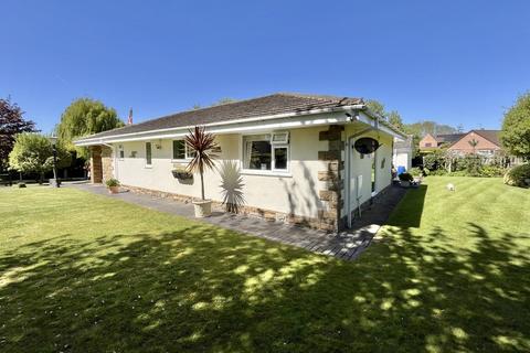 3 bedroom detached bungalow for sale, Cross Hill, Doncaster DN6