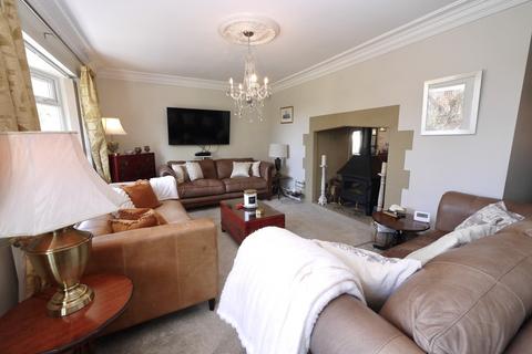 3 bedroom detached bungalow for sale, Cross Hill, Doncaster DN6