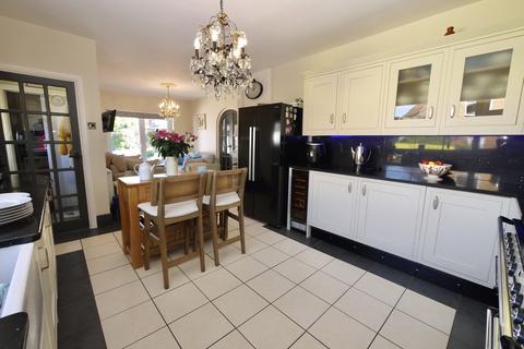 3 bedroom detached bungalow for sale, Cross Hill, Doncaster DN6