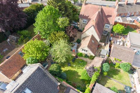 3 bedroom cottage for sale, Little Street, Rushden, NN10