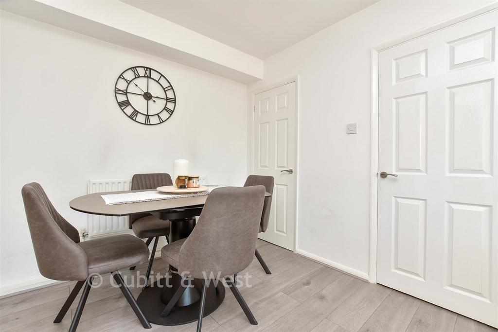 Lounge / Dining Room