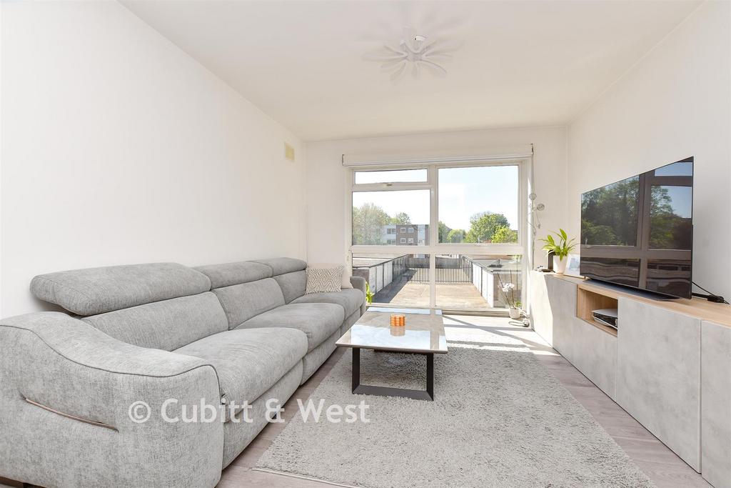 Lounge / Dining Room