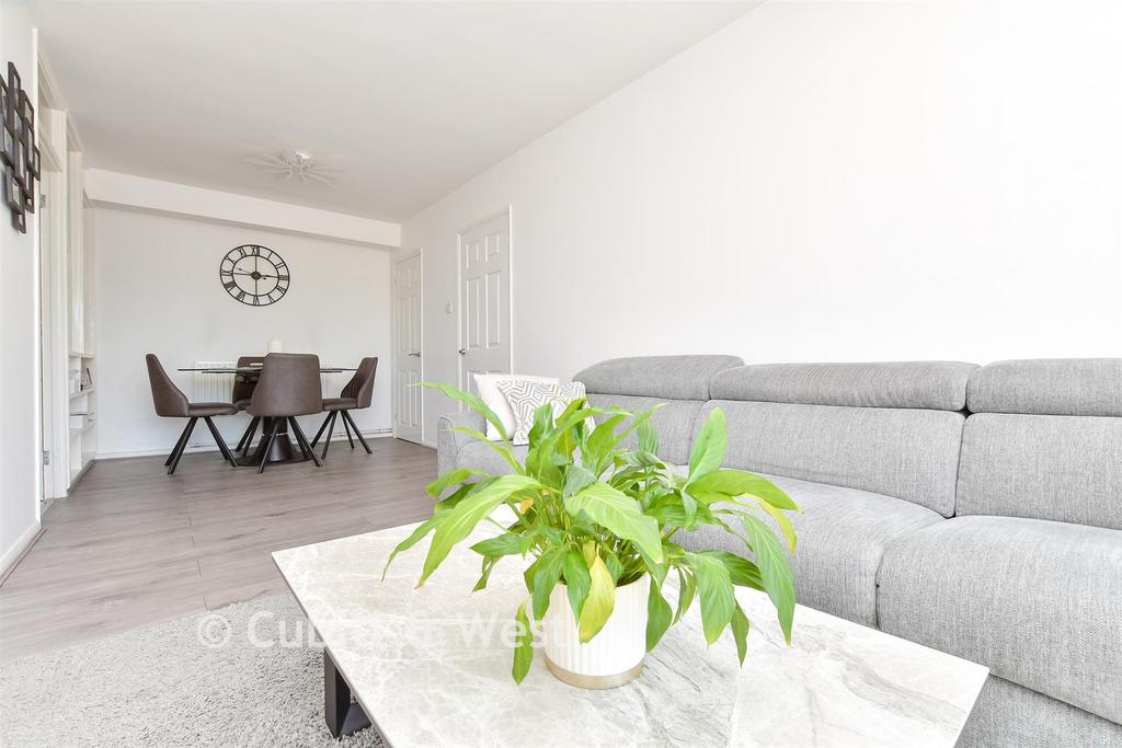 Lounge / Dining Room