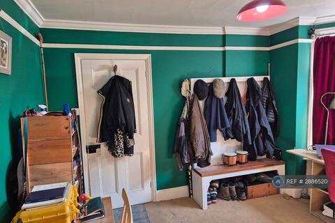 3 bedroom semi-detached house to rent, Junction Road, Andover, SP10