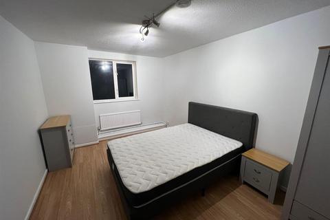 5 bedroom house share to rent, Venice Court, Andover
