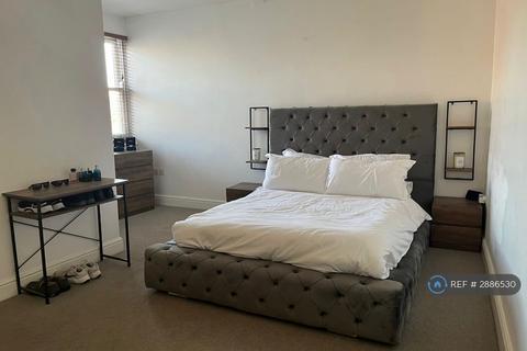 Studio to rent, Wensum Street, Norwich, NR3