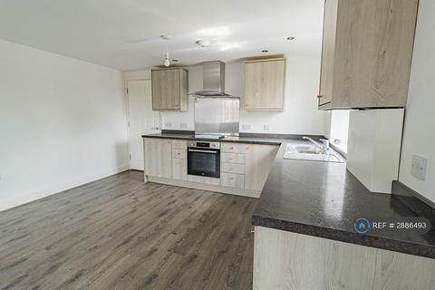 2 bedroom flat to rent, Hagley Road, Stourbridge, DY8