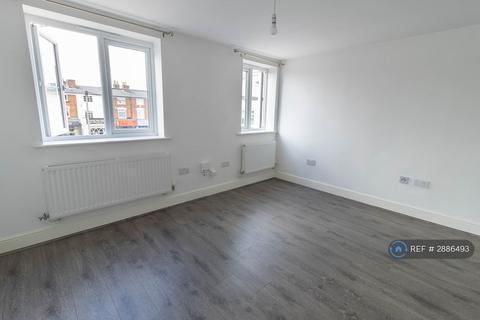 2 bedroom flat to rent, Hagley Road, Stourbridge, DY8