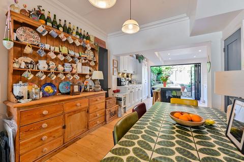 5 bedroom terraced house for sale, Battersea High Street, Battersea Square, London, SW11
