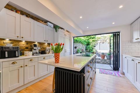 5 bedroom terraced house for sale, Battersea High Street, Battersea Square, London, SW11
