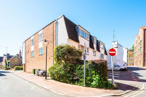 1 bedroom flat for sale, Freshcliffe House East, Guildford, GU2