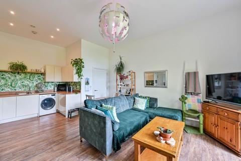 2 bedroom flat for sale, Wey Corner, Guildford, GU1