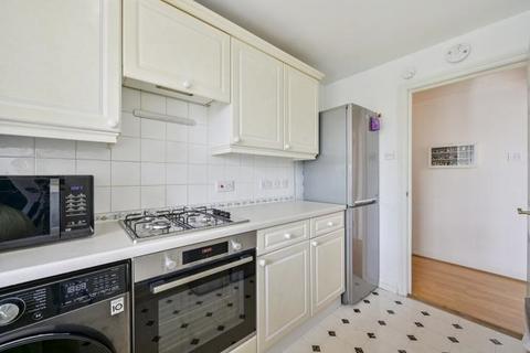2 bedroom flat for sale, Viscount Point, 199 The Broadway, London, SW19