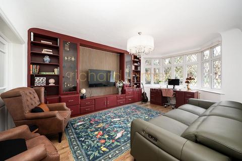 4 bedroom detached house for sale, Canons Drive, Edgware, HA8
