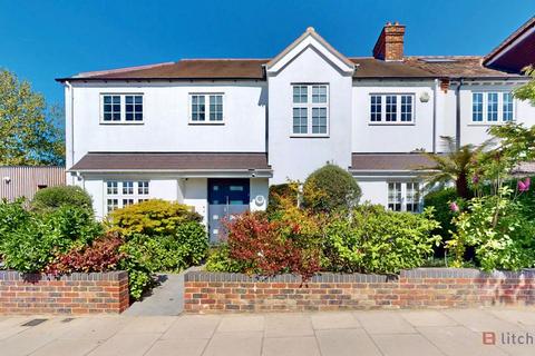 Lanchester Road, Highgate, N6