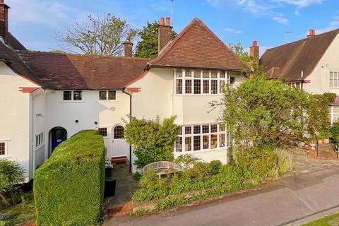 Temple Fortune Lane, Hampstead Garden Suburb, NW11