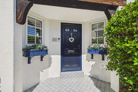 85 Congreve Road, London