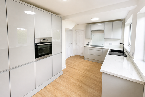 5 bedroom semi-detached house for sale, Lincoln Grove, Sale