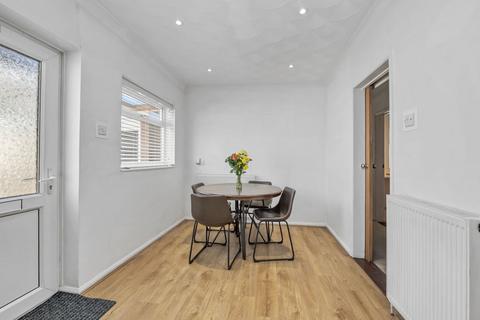 4 bedroom detached bungalow for sale, Woodland Close, Risby