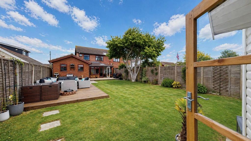 House in Hordle - View 3