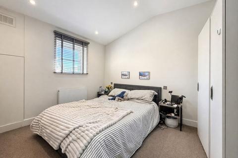 undefined, Barnsbury Lane, Surbiton