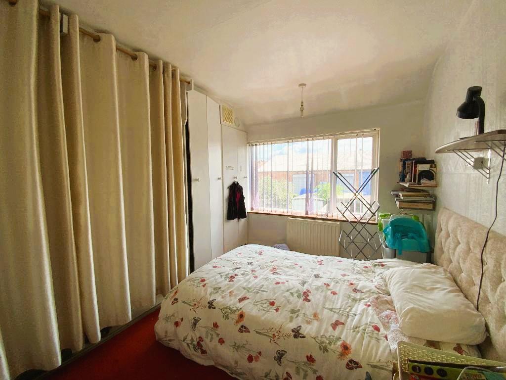 BEDROOM TWO 12'5 x 10'1