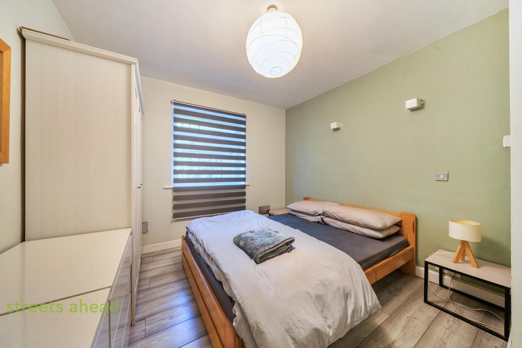 Apartment in London - View 3