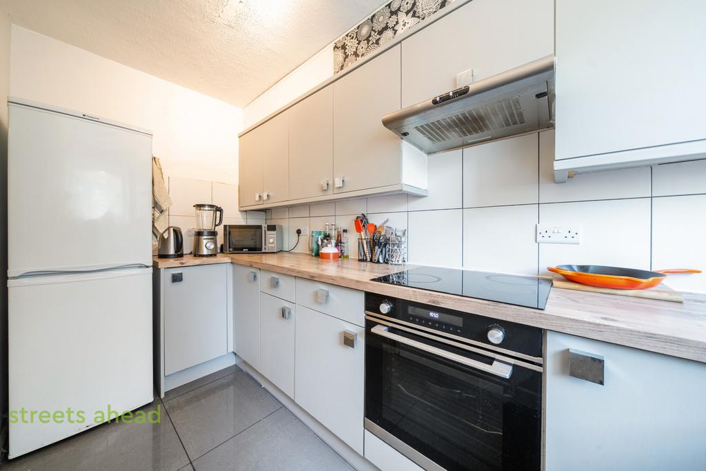 Apartment in London - More
