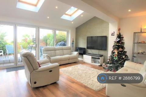 4 bedroom semi-detached house to rent, Green Road, Egham, TW20