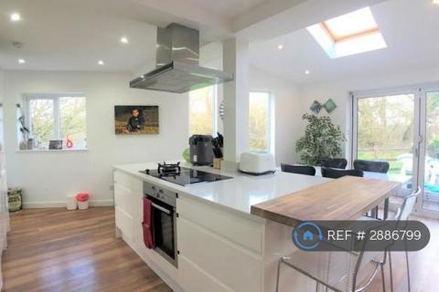 4 bedroom semi-detached house to rent, Green Road, Egham, TW20