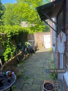2 bedroom end of terrace house to rent, Prices Lane, York, YO23