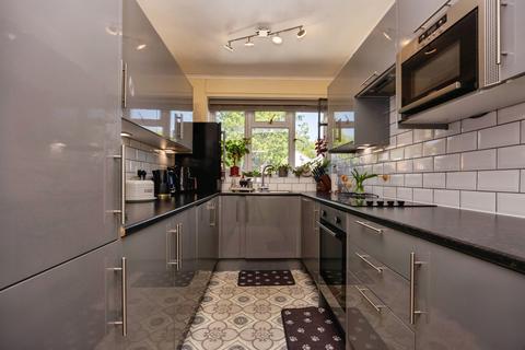 undefined, Sumner Road, Farnham, Surrey, GU9