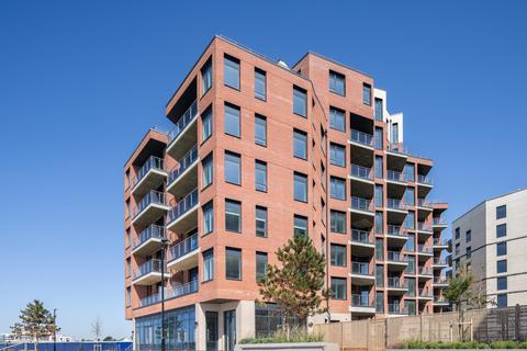 2 bedroom flat for sale, Plot G1-04-08 at Wharf Twenty One, Brighton Road BN43