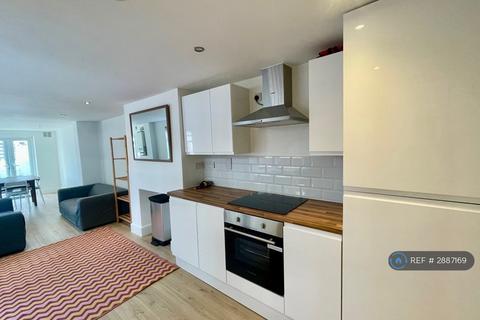 undefined, Crewys Road, London, SE15