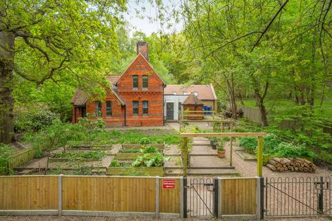3 bedroom detached house for sale, Buckhurst Road, Ascot