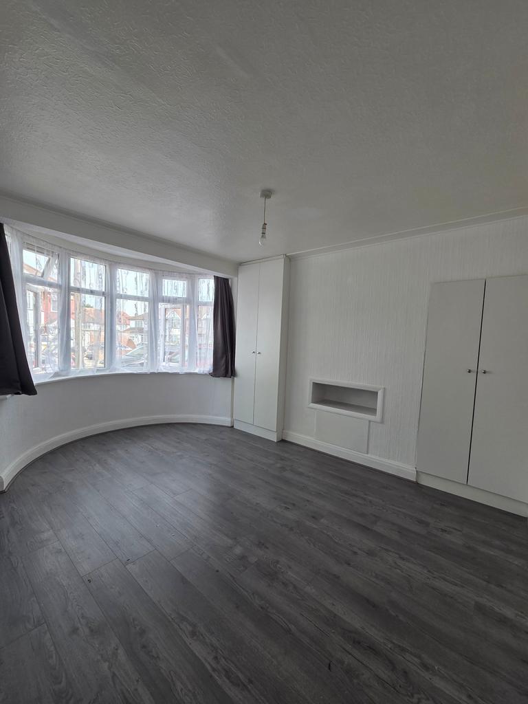 House in London - View 4