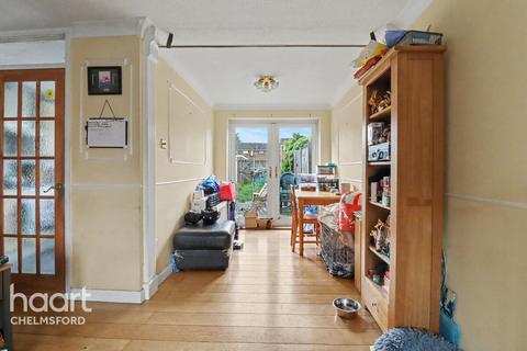 3 bedroom terraced house for sale, Primula Way, Chelmsford