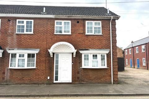 2 bedroom house to rent, Victoria Street, Holbeach, SPALDING
