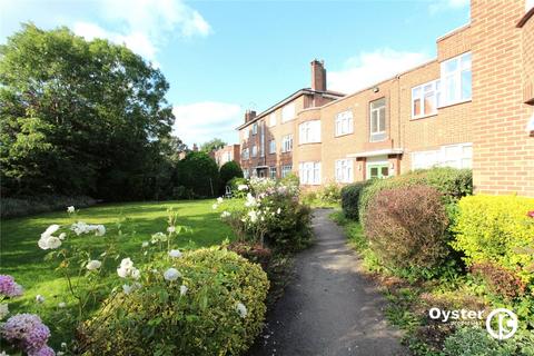 2 bedroom flat to rent, Canons Park Close, Edgware, HA8