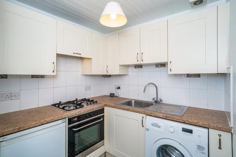 2 bedroom flat to rent, Morrison Street, Haymarket EH3