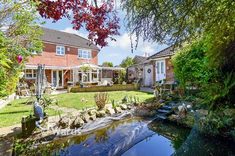4 bedroom detached house for sale, Lockham Farm Avenue, Maidstone ME17
