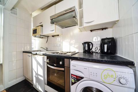 Studio to rent, Park West Place, Marble Arch, London