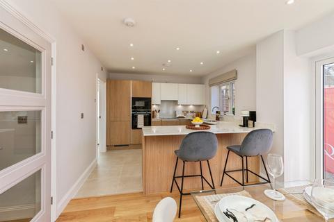 4 bedroom detached house for sale, Oxbarton, Stoke Gifford, Bristol